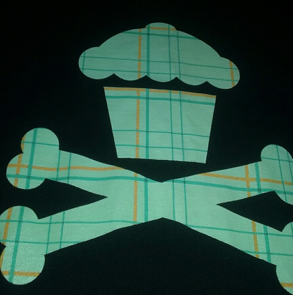 NWOT Johnny Cupcakes Small Tee,Adorable!